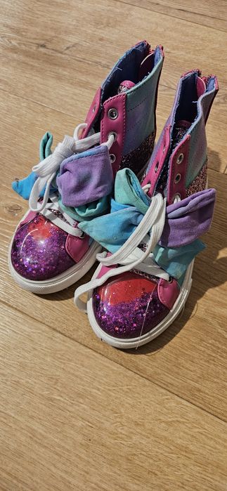 Sprzedam nowe buty dla dziewczynki