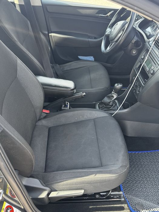 Шкода Рапід 2014 року 1.6tdi тільки для військових