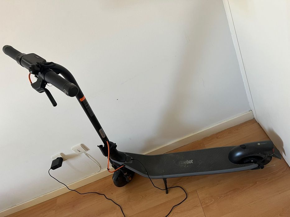 Vendo trotinete eléctrica 25 km/h
