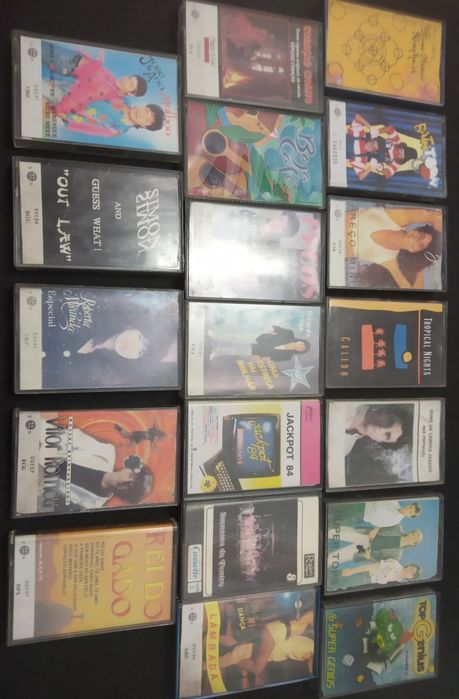 Lote de Cassetes de Música  ( ÁUDIO )