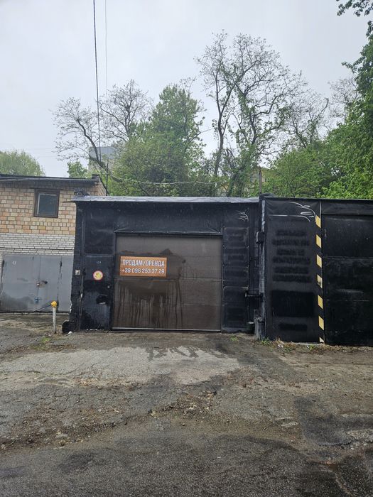 Продам гараж в центре Киева