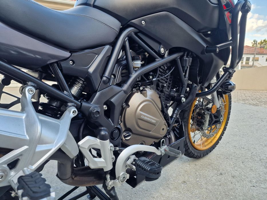 Vendo Mota QJ700X SRT OFFRoad Como Nova