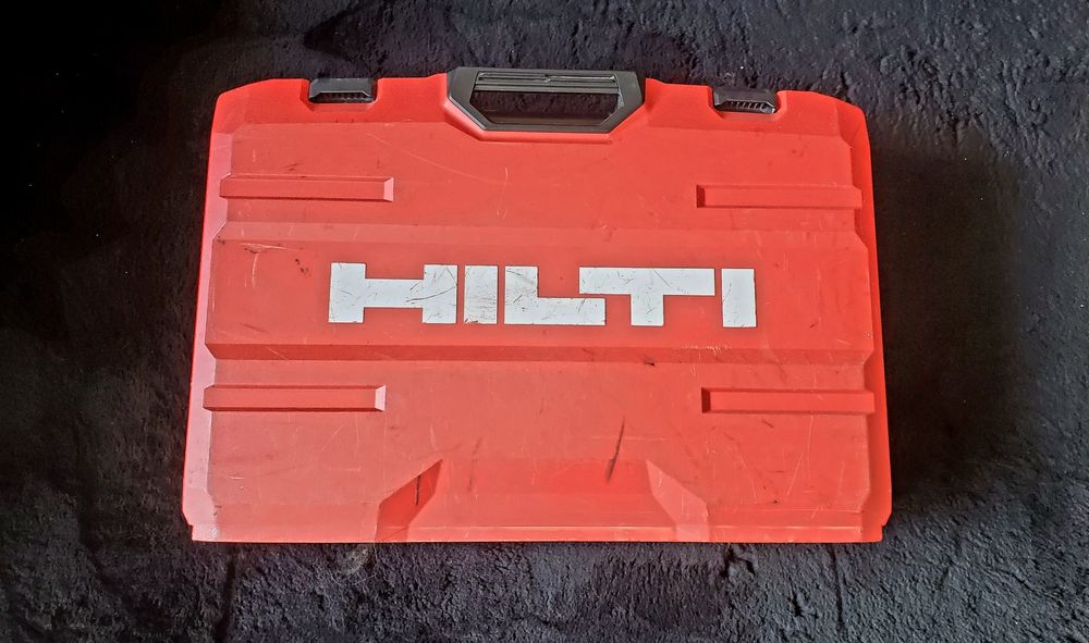 MŁOTOWIERTARKA HILTI TE 60-22 dwoma bateriami i ładowarką w walizce