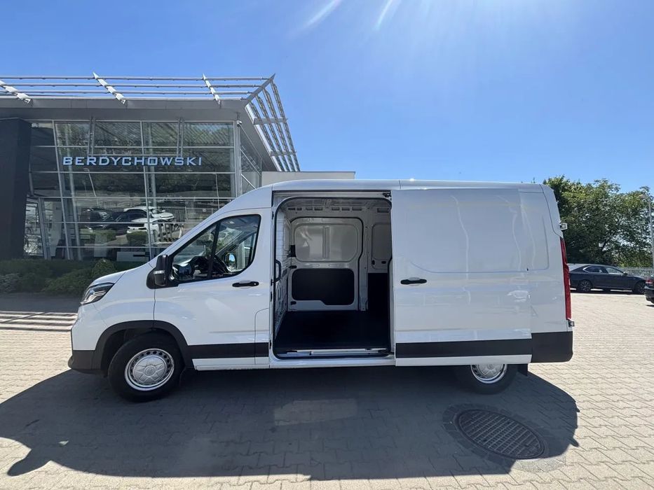 Maxus Deliver 9  Maxus Deliver 9