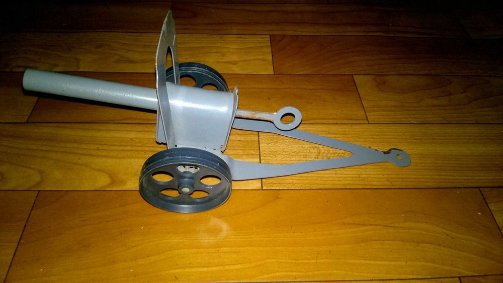 Игрушечная пушка