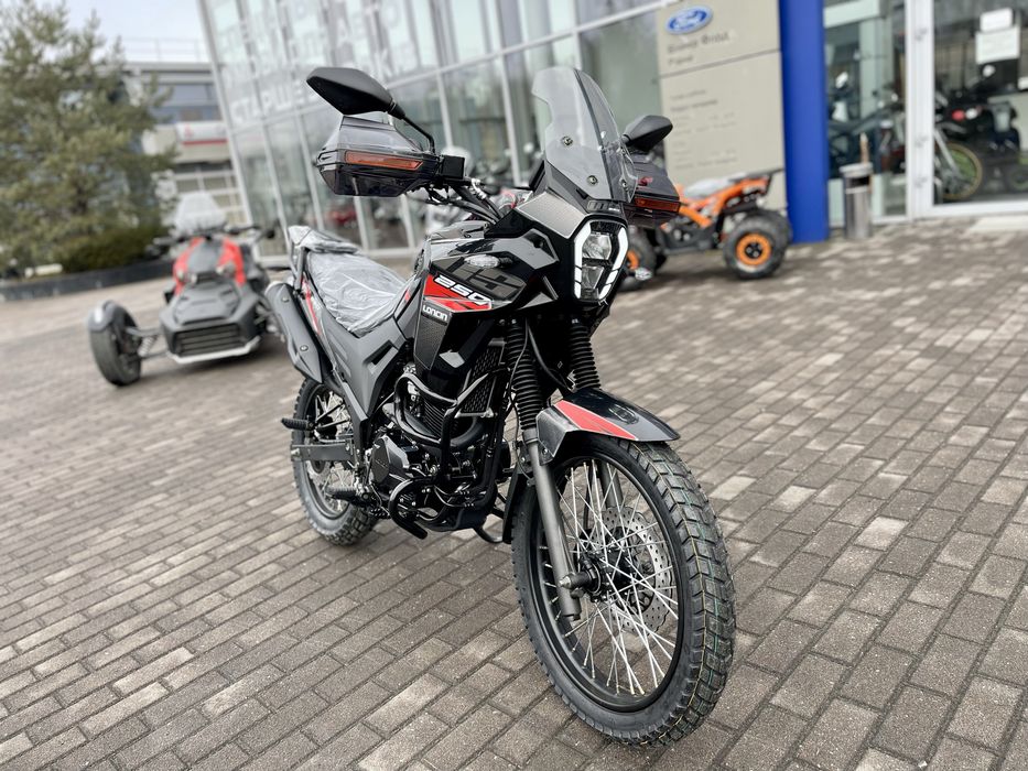 Мотоцикл LONCIN LX250-GY-5