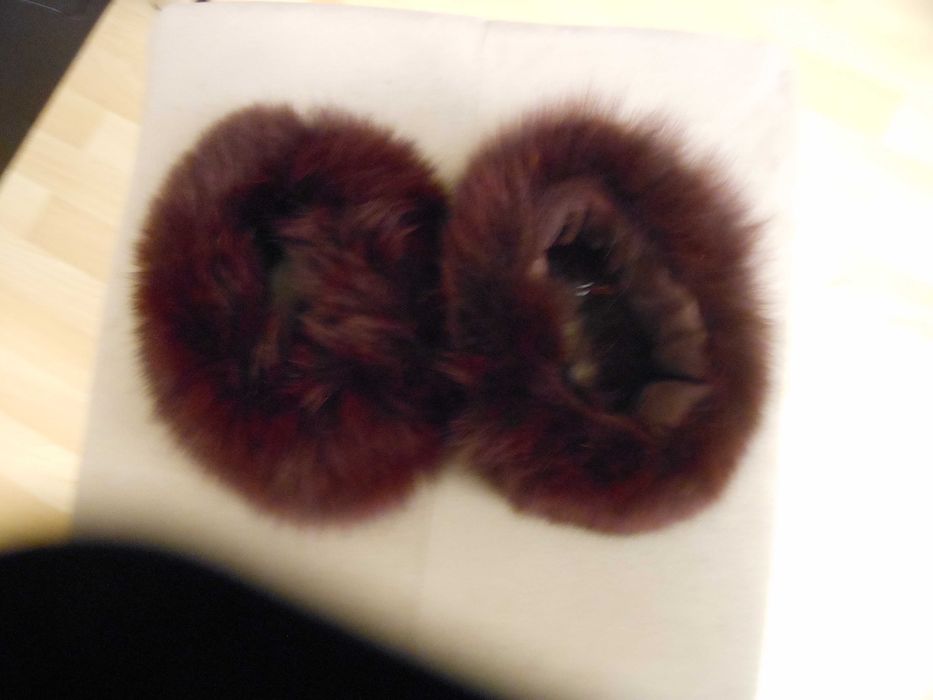 Комір жіночий з нарукавниками-майже новий.