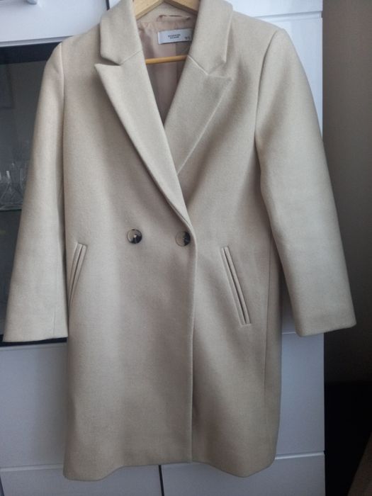 Пальто фірмове xs