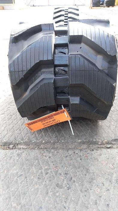 Гумова гусениця 300х52,5х82N   300/52.5/82N