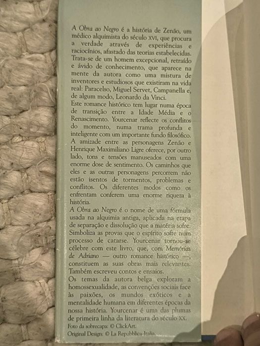 A Obra ao Negro
de Marguerite Yourcenar