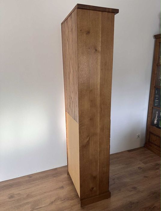 Regał dębowy słupek