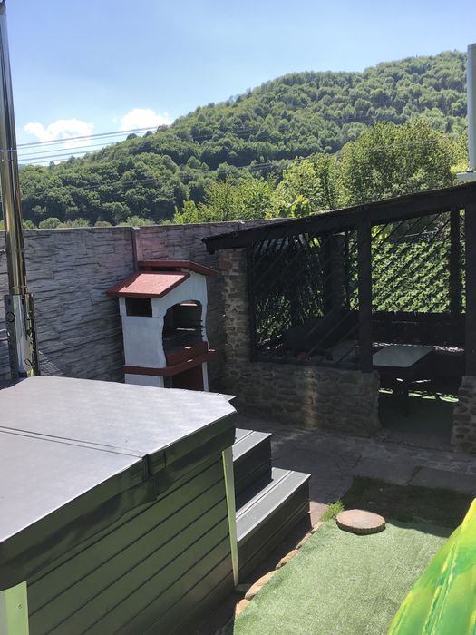 Domek w górach z jacuzzi balia