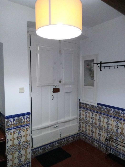Aluga se apartamento t2 no centro histórico a estudantes
