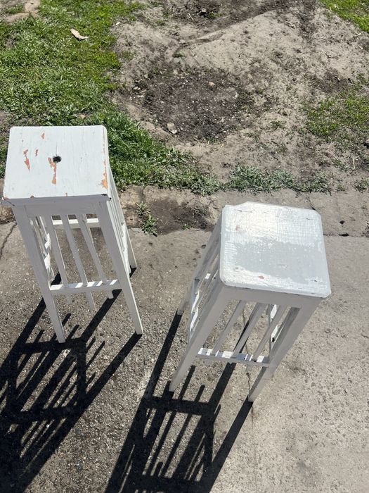 Белые декоративные подставки