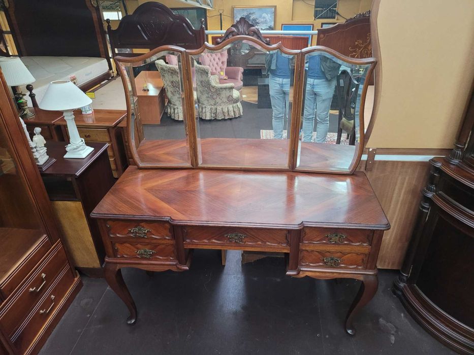 Toucador antigo estilo Quen Anne - Bom estado geral