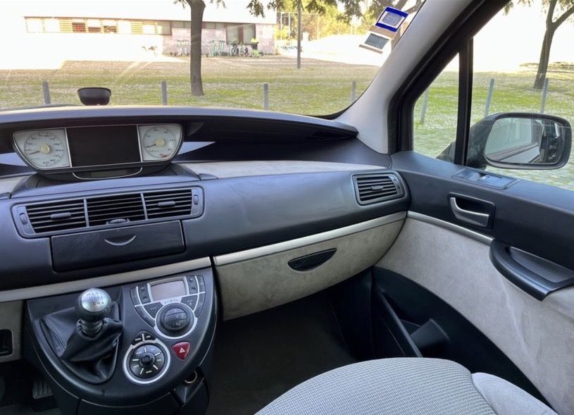 PEUGEOT 807 2.0 HDI NAVTECH