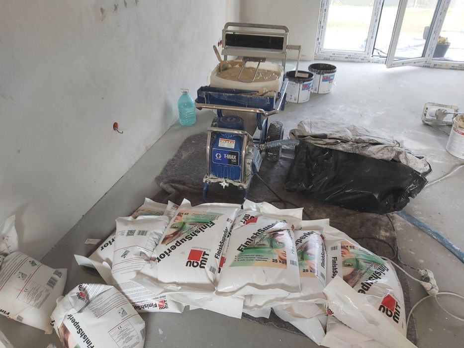 Gładzie maszynowe, szpachlowanie, malowanie natryskowe