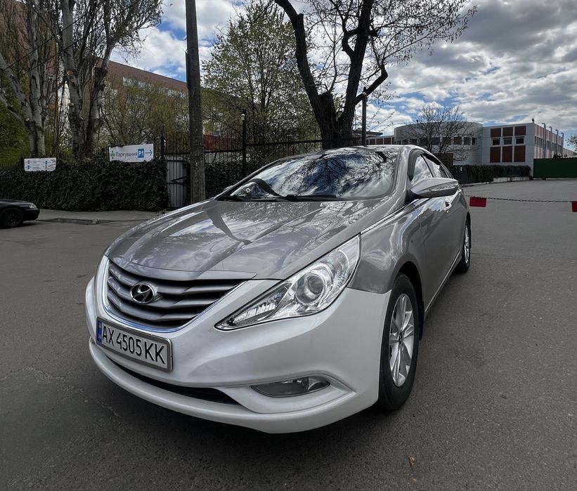 Huyindai Sonata 2010 2.0 газ/бенз официальная машина