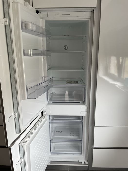 Bosch Serie 2 Combinado integrável (KIV86NSE0)