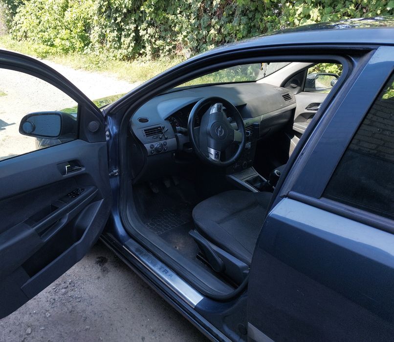 Продам Opel Astra H
