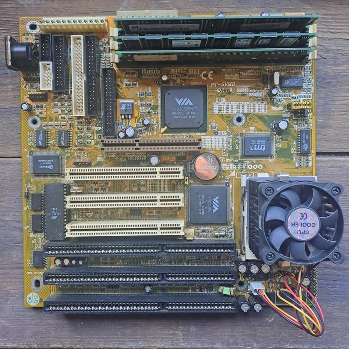 Retro Płyta głowna Azza +AMD K2 300mhz
 5VMD/PT-5
 5VMD/PT-5VMD