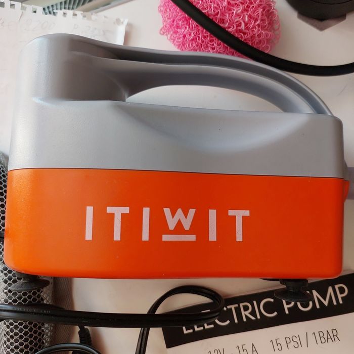 Єлектронасос підходе для авто