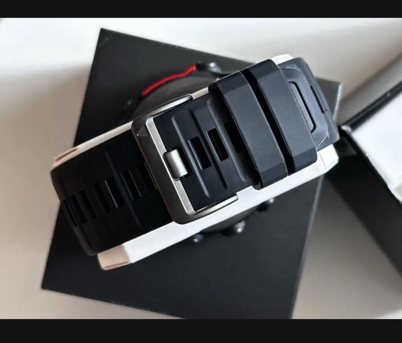 Годинник Garmin Fenix 8