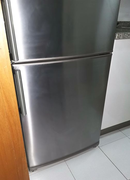 Frigorífico combinado como novo