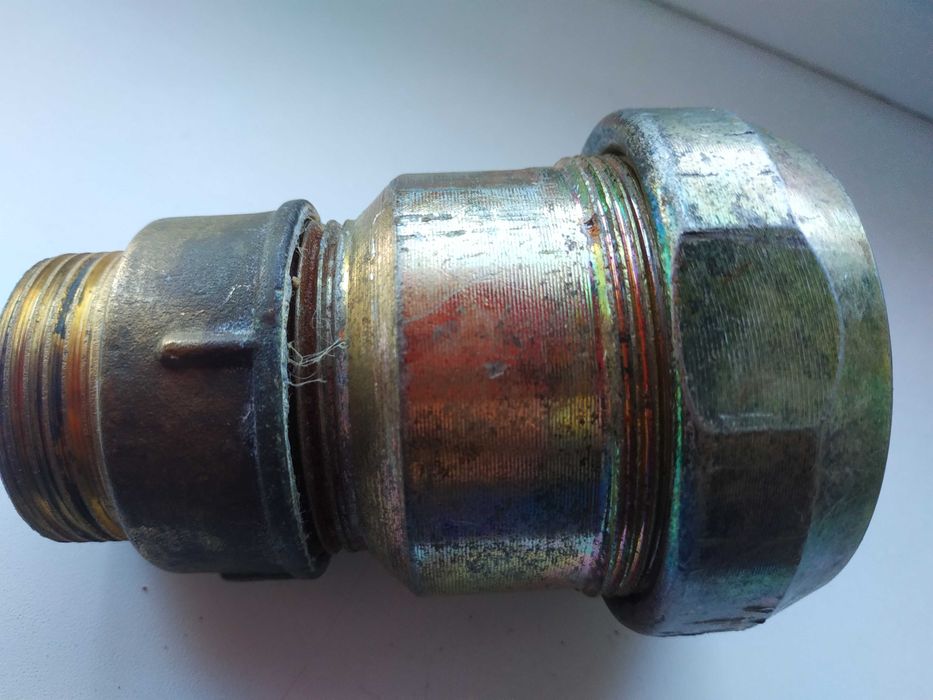 Обжимная муфта для труб стояков 2 штуки - одним лотом.