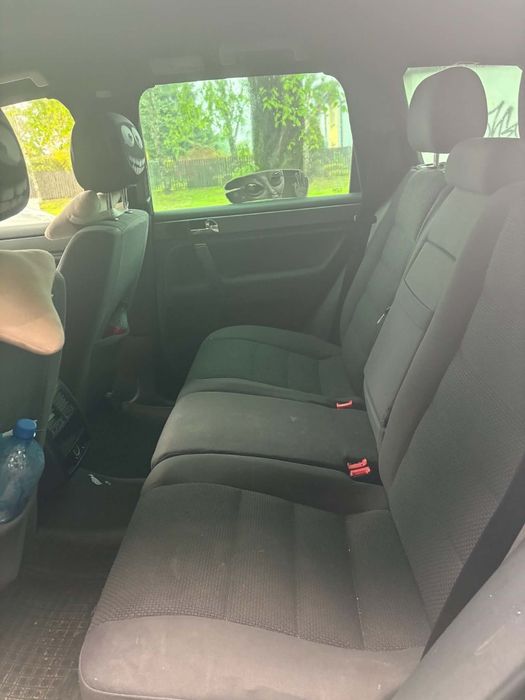Na sprzedaż Volkswagen Touareg z 2006 roku (model po liftingu) z niezawodnym i bardzo oszczędnym silnikiem diesla 2.5 TDI o mocy 174 KM. 

Samochód zo
