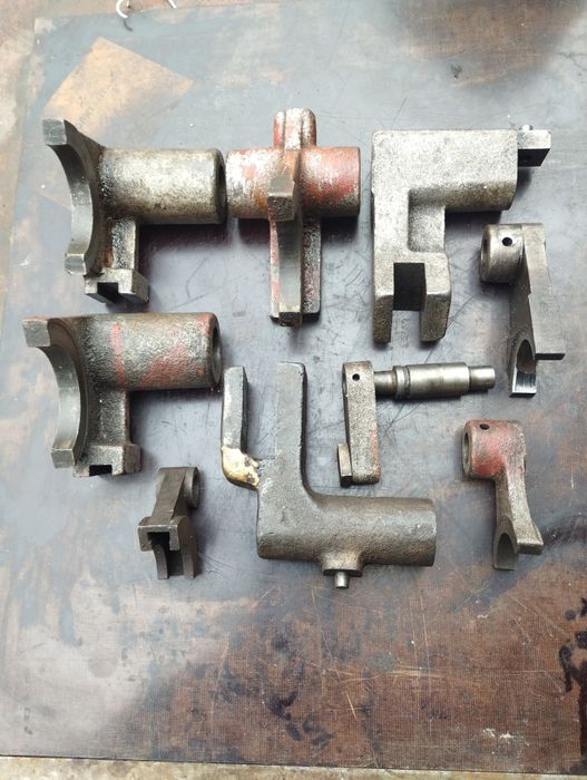 Продаються вилки до коробки швидкостей верстатів 1М63,163стей верстаті