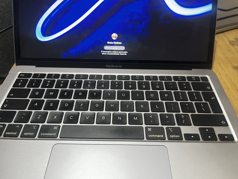 Macbook air M1 16gb RAM 512gb