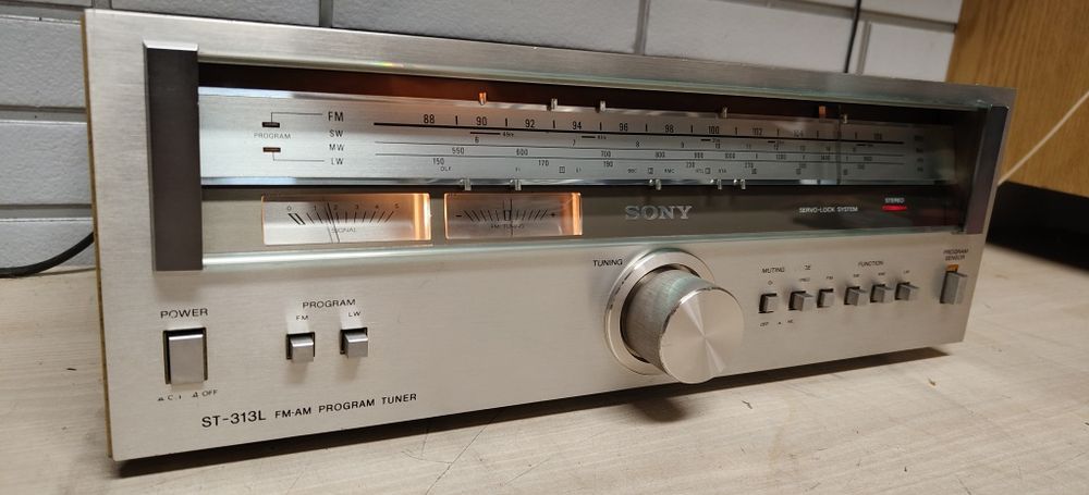 Tuner SONY ST-313L. Vintage