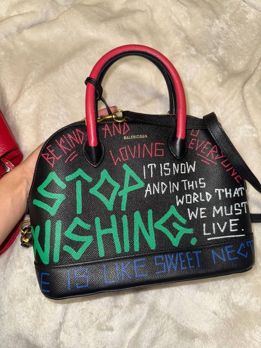 Сумка Balenciaga Graffiti Mini Crossbody Bag