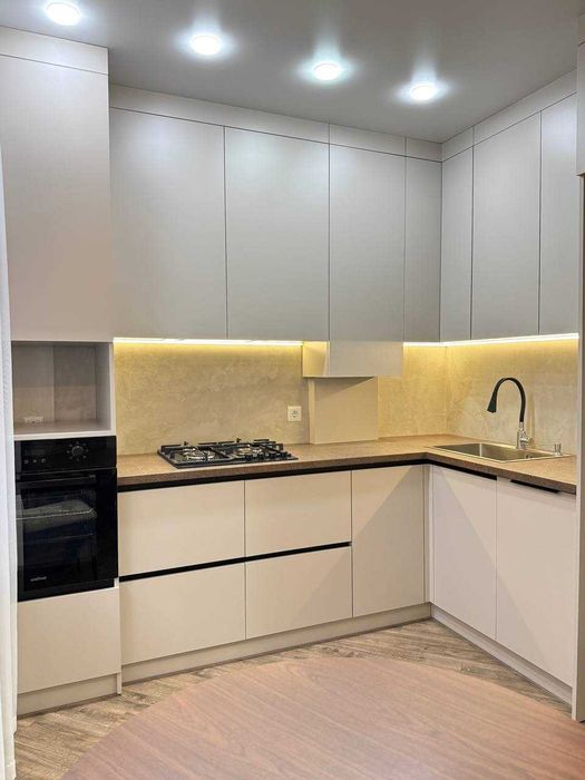 Продам 1к квартиру . Виставка . Без комісії для покупця.