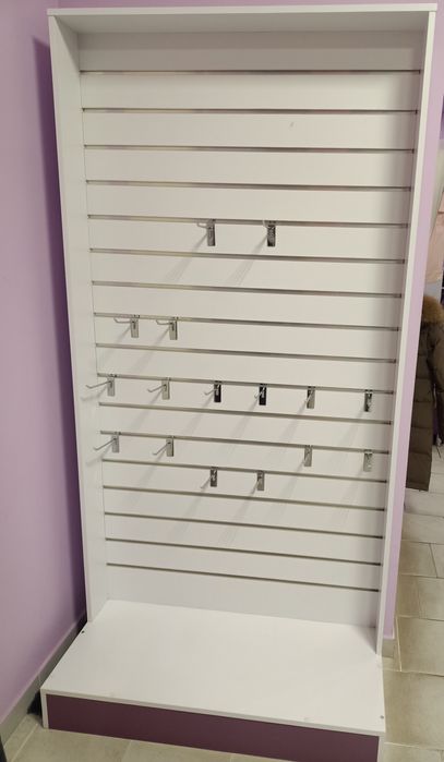 Продаж торгового обладнання для магазину Взуття та Одягу б/у