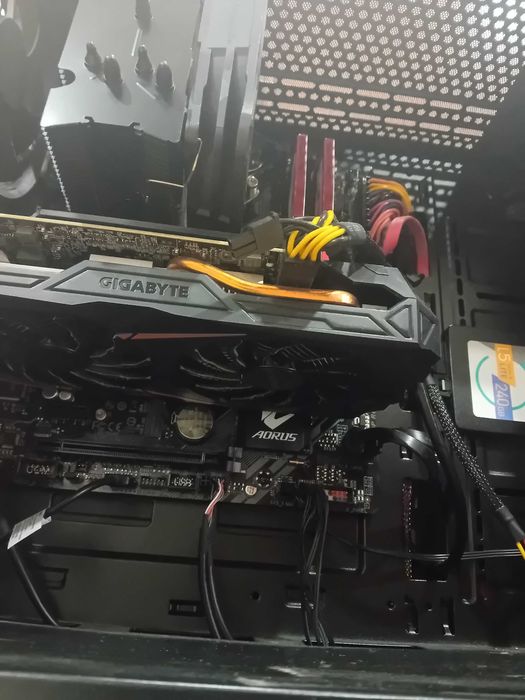 Computador gaming com placa gráfica