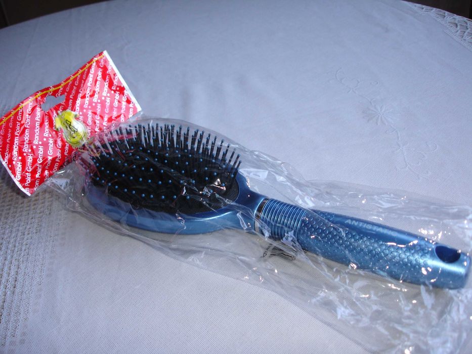 Щетка для волос массажная антистатик SCHWARZKOPF and HENKEL в упаковке