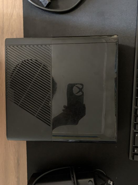 Xbox 360: 500GB.