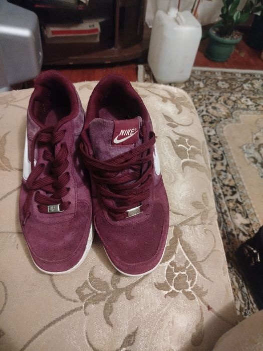 Кросівки натуральна замша найк 41,5