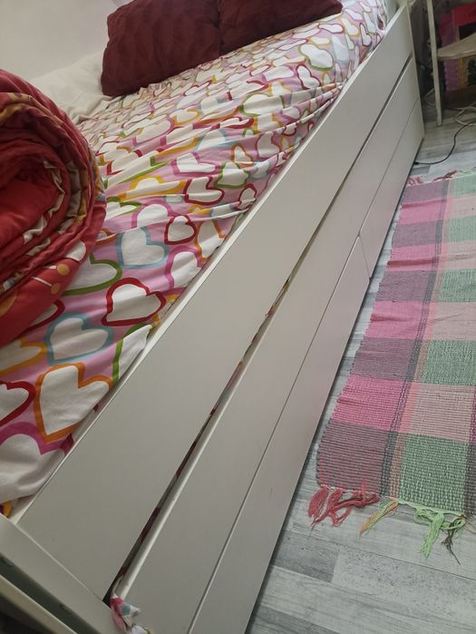 Beliche branca (cama dupla) com gavetas 110€