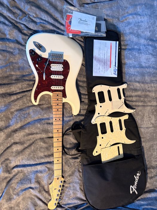 Fender Stratocaster HSS 2006 Arctic White — легенда в чудовому стані