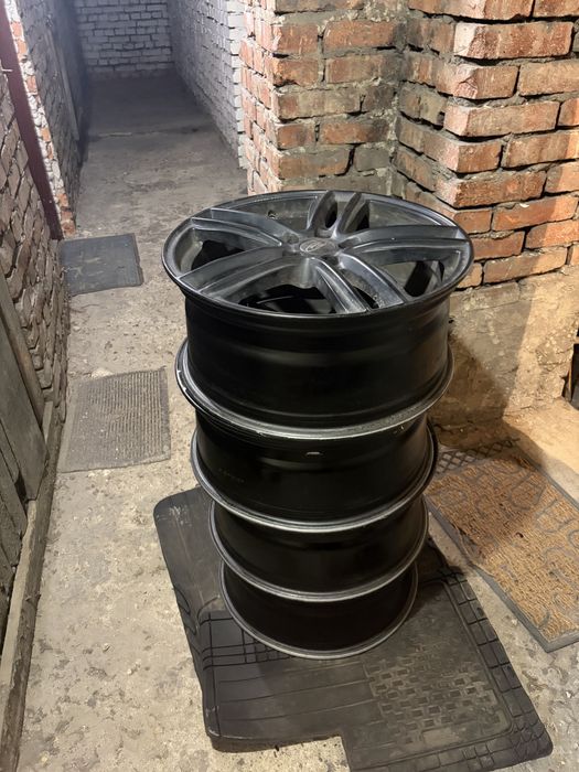 Felgi r19 5x108  czarny mat