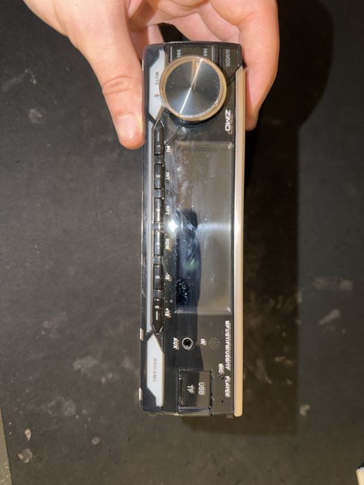 Rádio automóvel Zimo