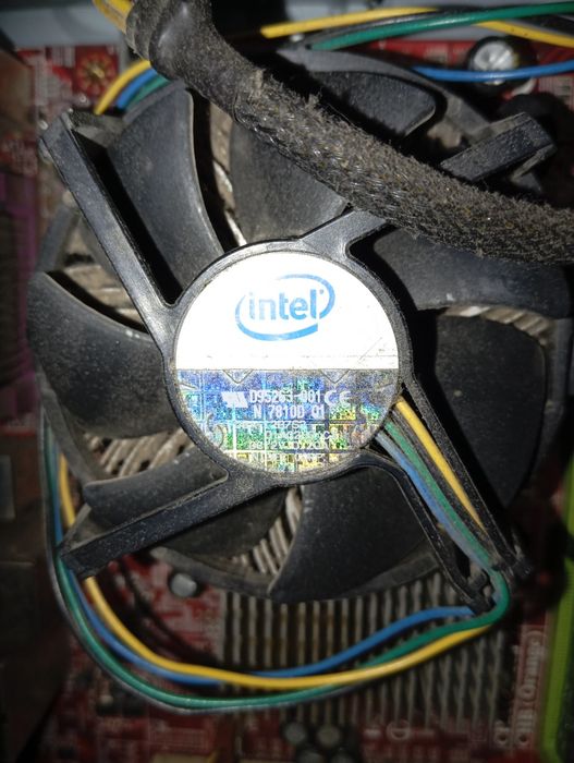 Компьютер      .