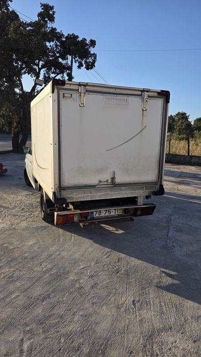 Mitsubishi L200 4x2 caixa Isotermica