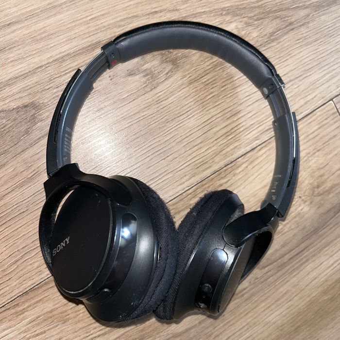 Słuchawki Sony WH- 700 N