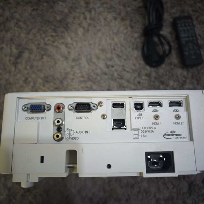 Projetor Maxell MC-EW4051 3LCD WXGA 4000 ANSI lúmens
