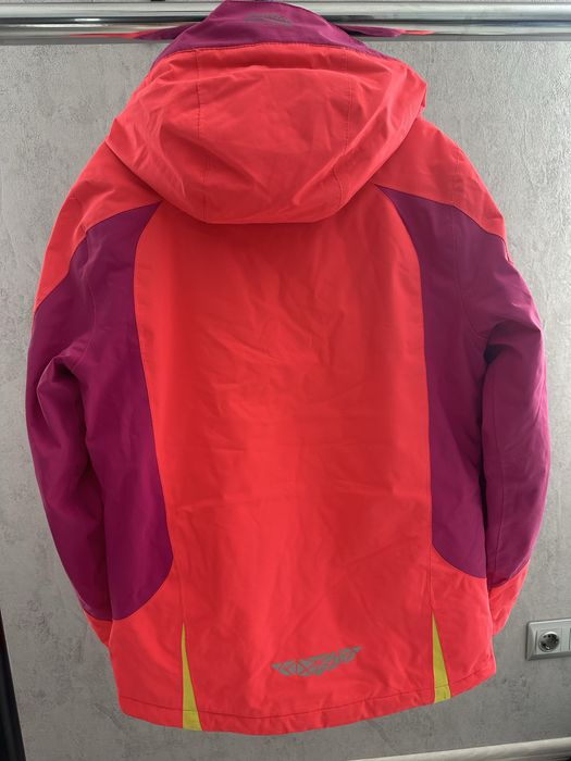 Гірськолижна куртка