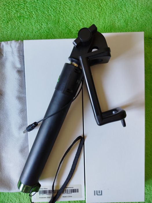 Продам селфі-палку Xiaomi